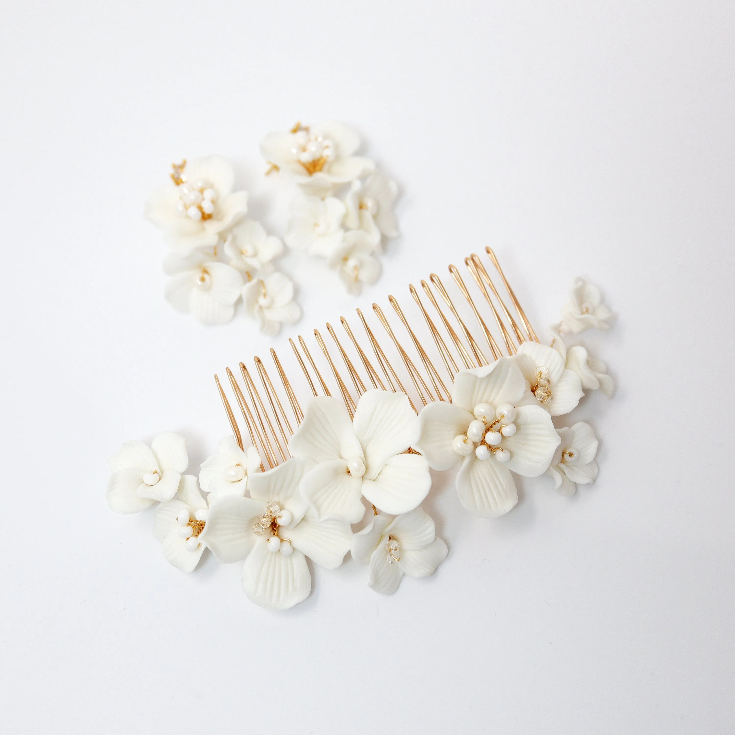 Ceramic White flower Flowers Pearl Hair comb,  Bridal Hair piece, Bridal Hair Accessories, Wedding Hair Accessory.