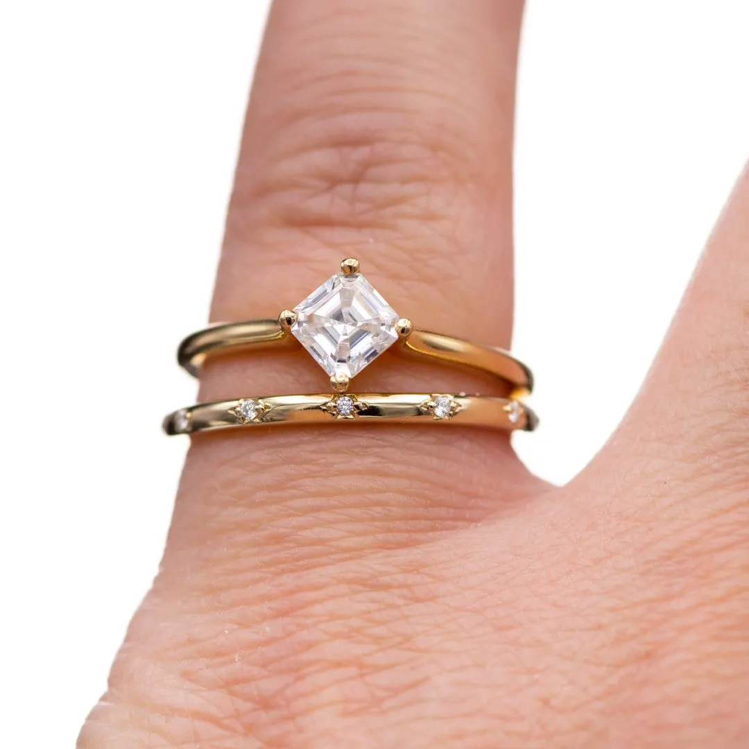 Estrella Band - Narrow Star Set Diamond Eternity Stacking Wedding or Anniversary Ring