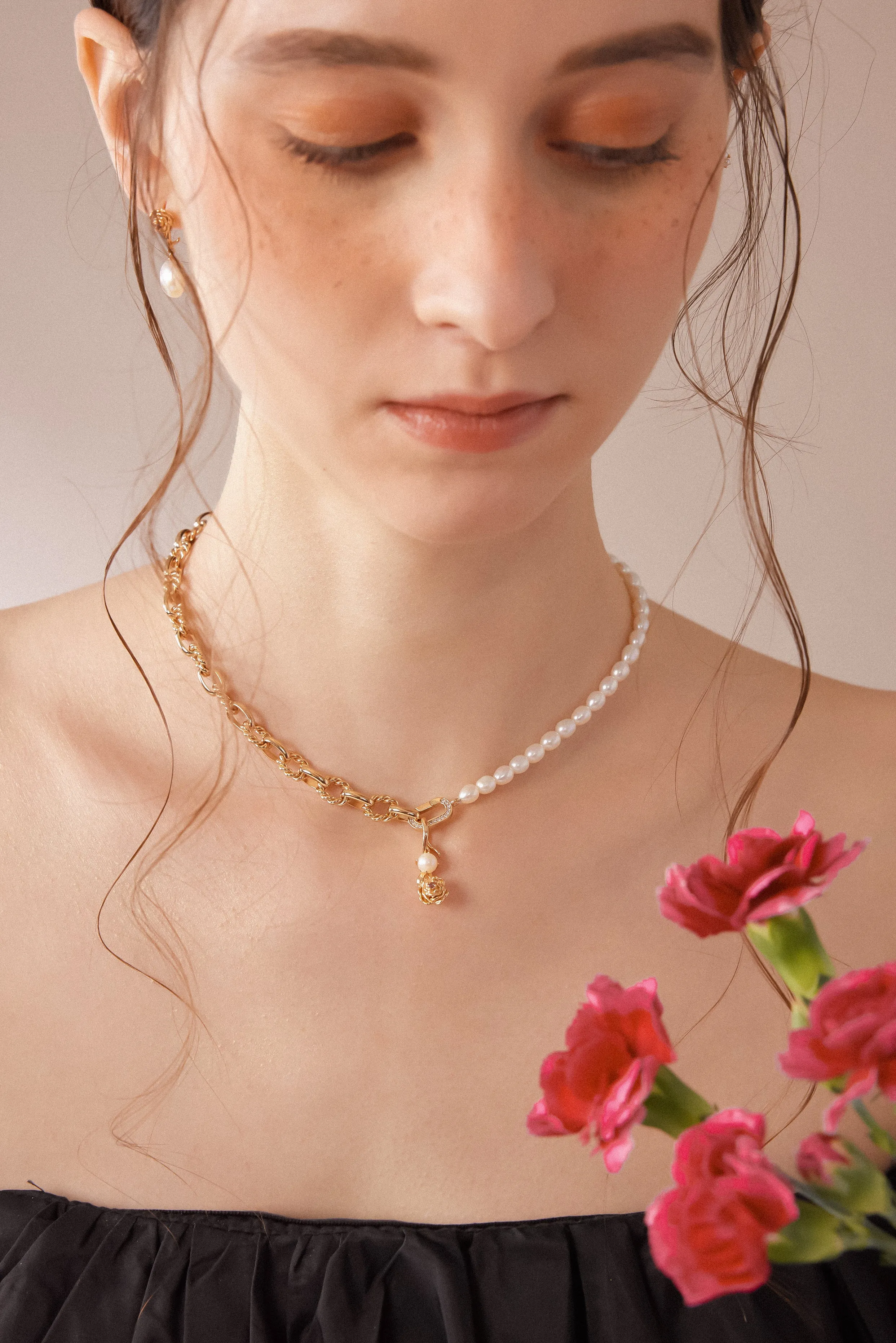 Freshwater Pearl Gold Carnation Choker/Double Bracelet