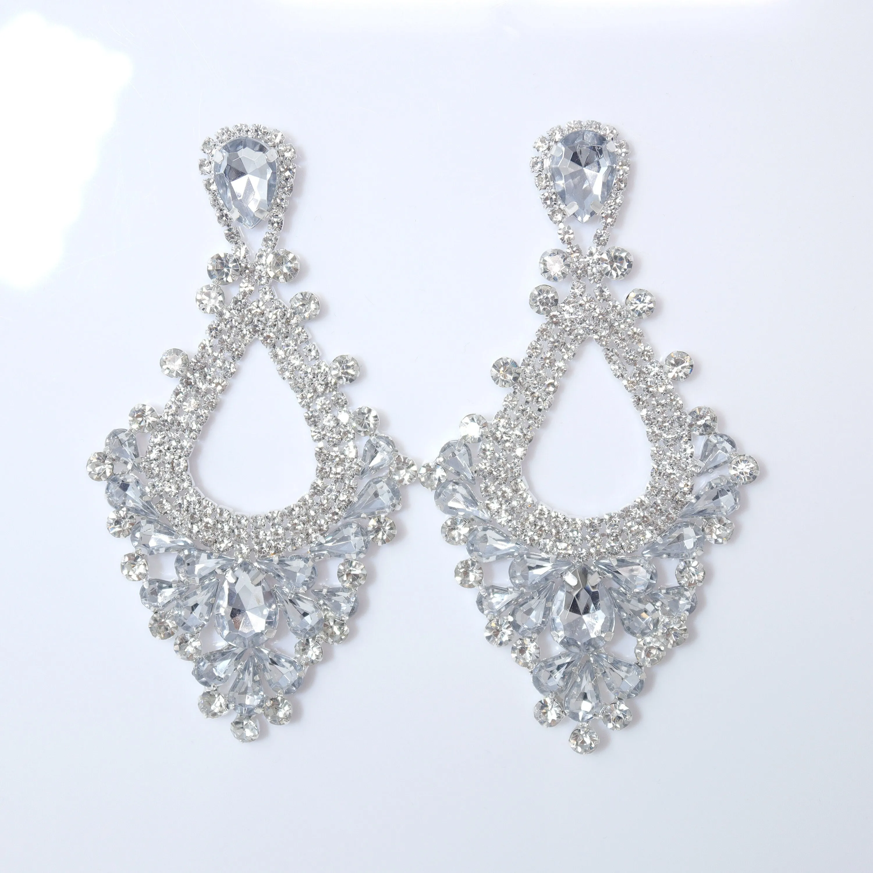 Majestic Chandelier Splendor: Statement Earrings with Swarovski Crystals, Diamond Earrings, Long Bridal Jewelry, Crystal Bridal Earrings