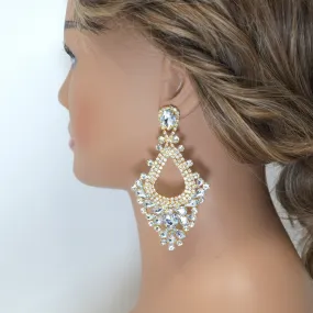 Majestic Chandelier Splendor: Statement Earrings with Swarovski Crystals, Diamond Earrings, Long Bridal Jewelry, Crystal Bridal Earrings