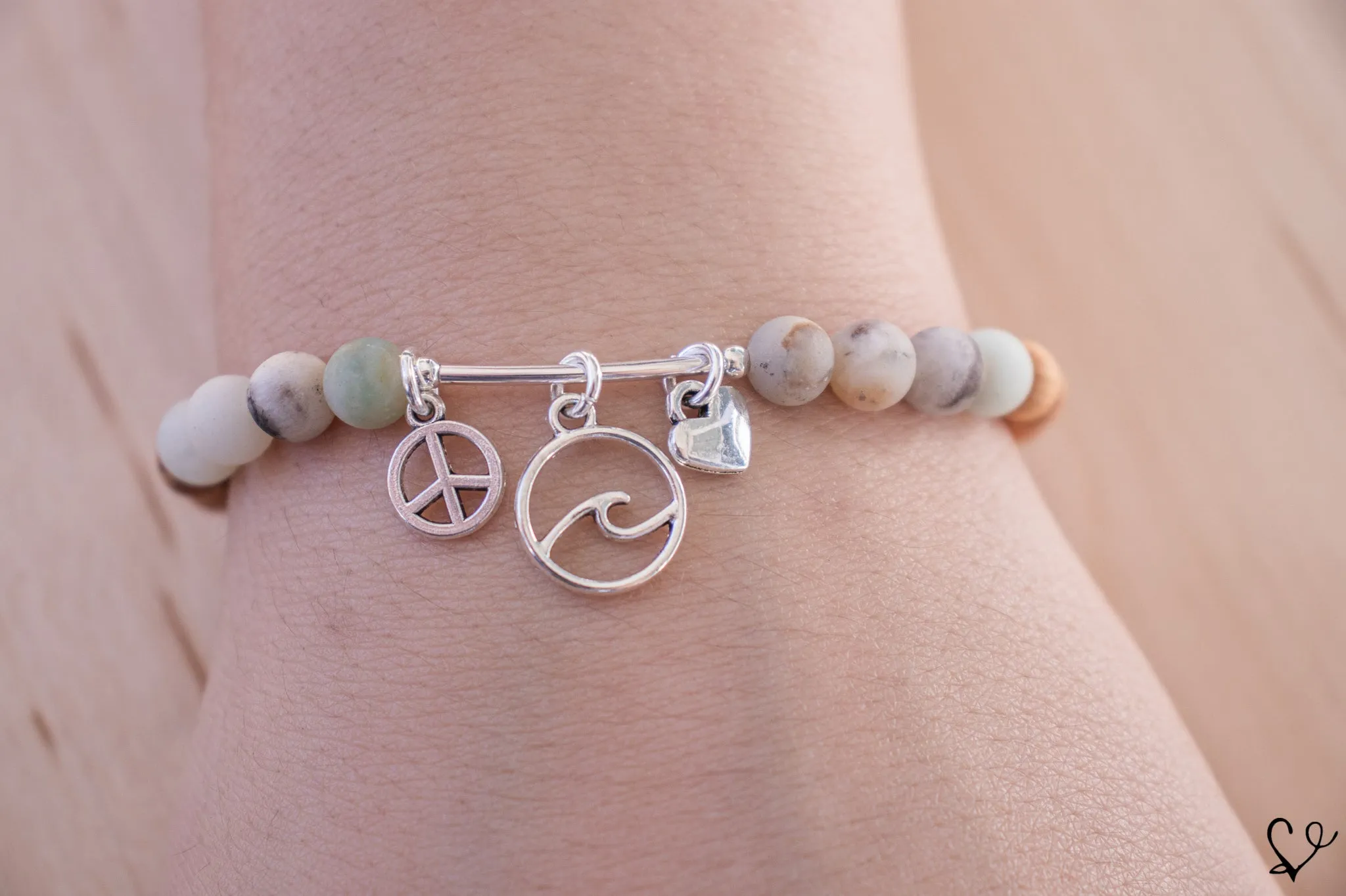 Peace. Love. Waves Dainty Diffuser Bracelet