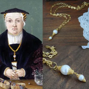 Renaissance Chain and Shell Pearl Pendant Necklace