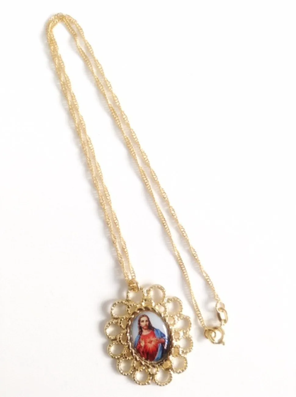 Sagrado Corazon de Jesus Pendant Necklace Sacred Heart of Jesus Medal Gold Oval Jesus charm Cristian Jewelry Catholic gifts Religious Medals