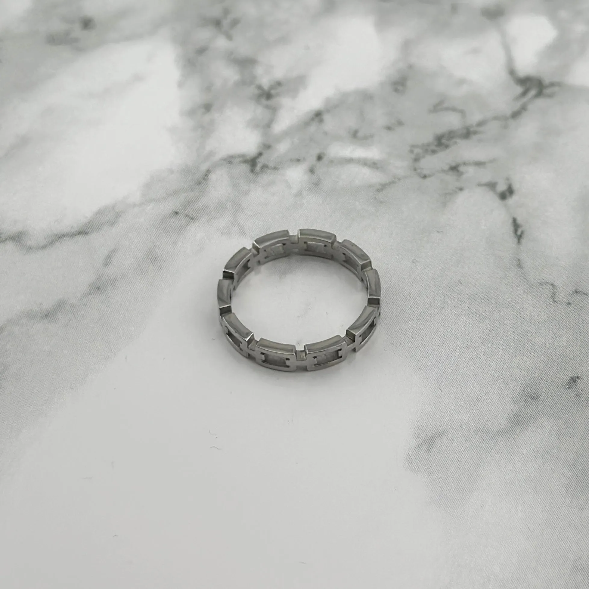 Silver Shackle Ring