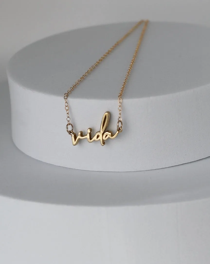 Vida Necklace