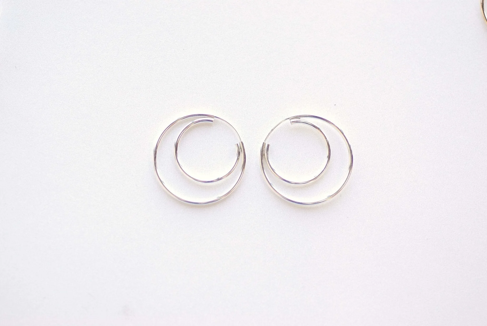 Wholesale 14k Gold Filled Double Hoop Earrings, 24mm Hoop Earrings, Thin Minimalist Circle Earrings, Large Medium Hoop Earrings, Gold Hoop Earrings